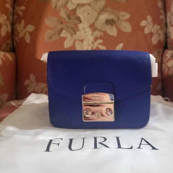 FURLA Leather Blue Metropolis Chain Crossbody Bag NEW - Picture 2 of 5